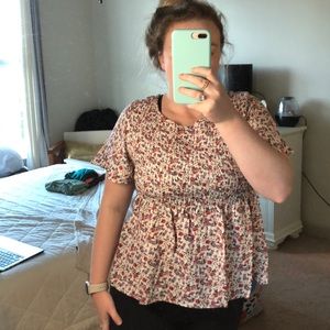 BNWT floral top!